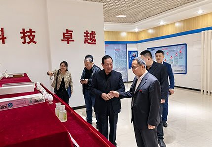 熱烈歡迎中國塑料加工工業(yè)協(xié)會(huì)王占杰理事長(zhǎng)一行到我公司調(diào)研